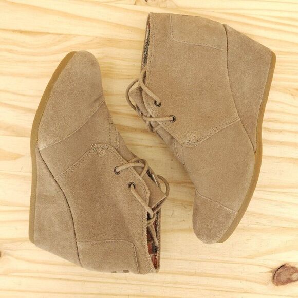 Toms Women's Wedge Booties Sz 6.5 Tan Suede Lace Up Boho Chic Ankle Boots Casual - Picture 5 of 10